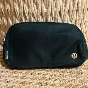 Lululemon Legacy Green Everywhere Belt Bag